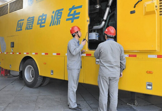 弓长岭如何清理被灰尘覆盖的机油散热器？